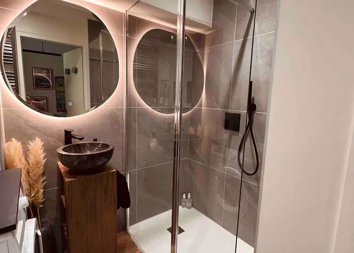 Bord Du Terrasse * 艾克斯莱班